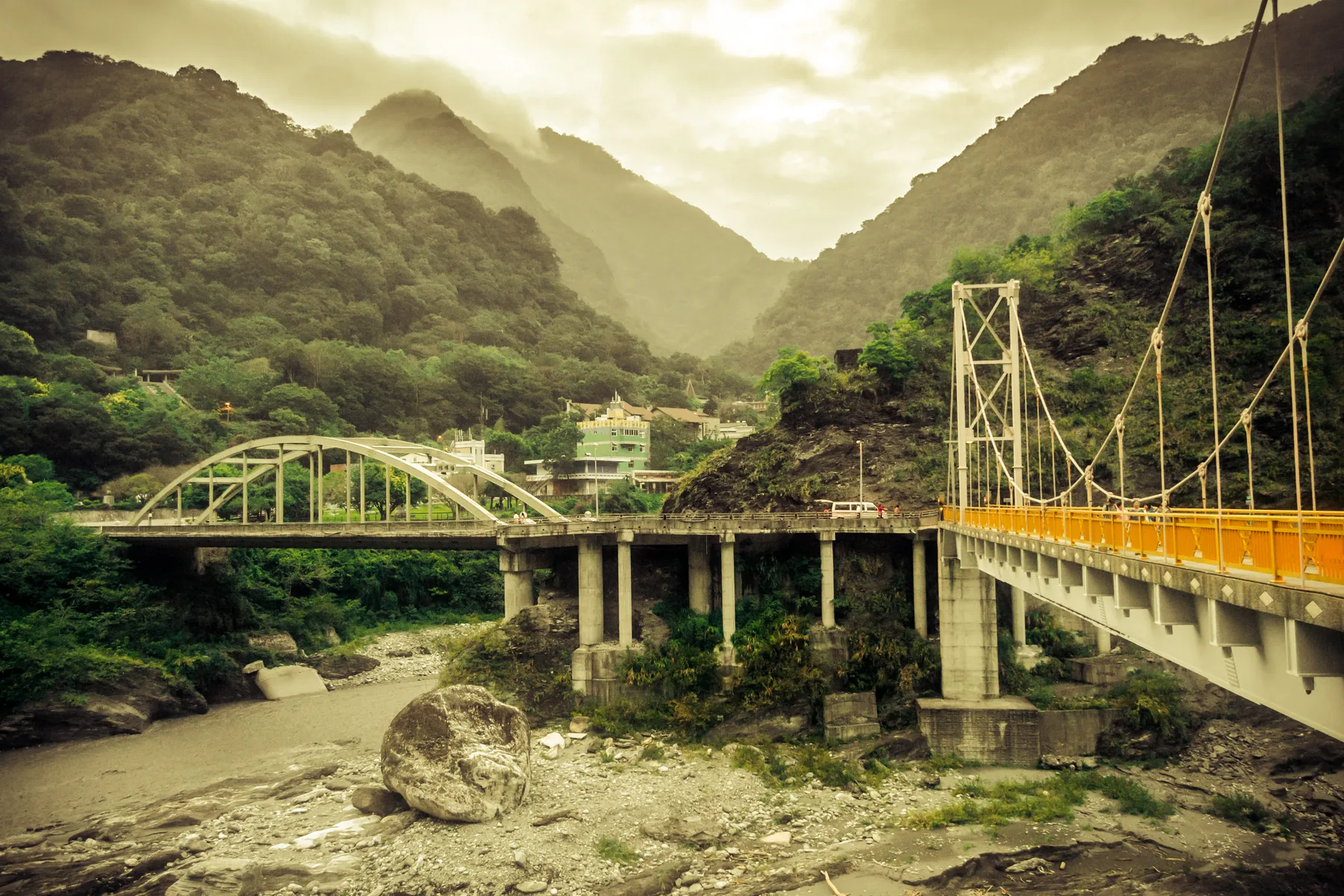 天祥峽谷與山腰地形